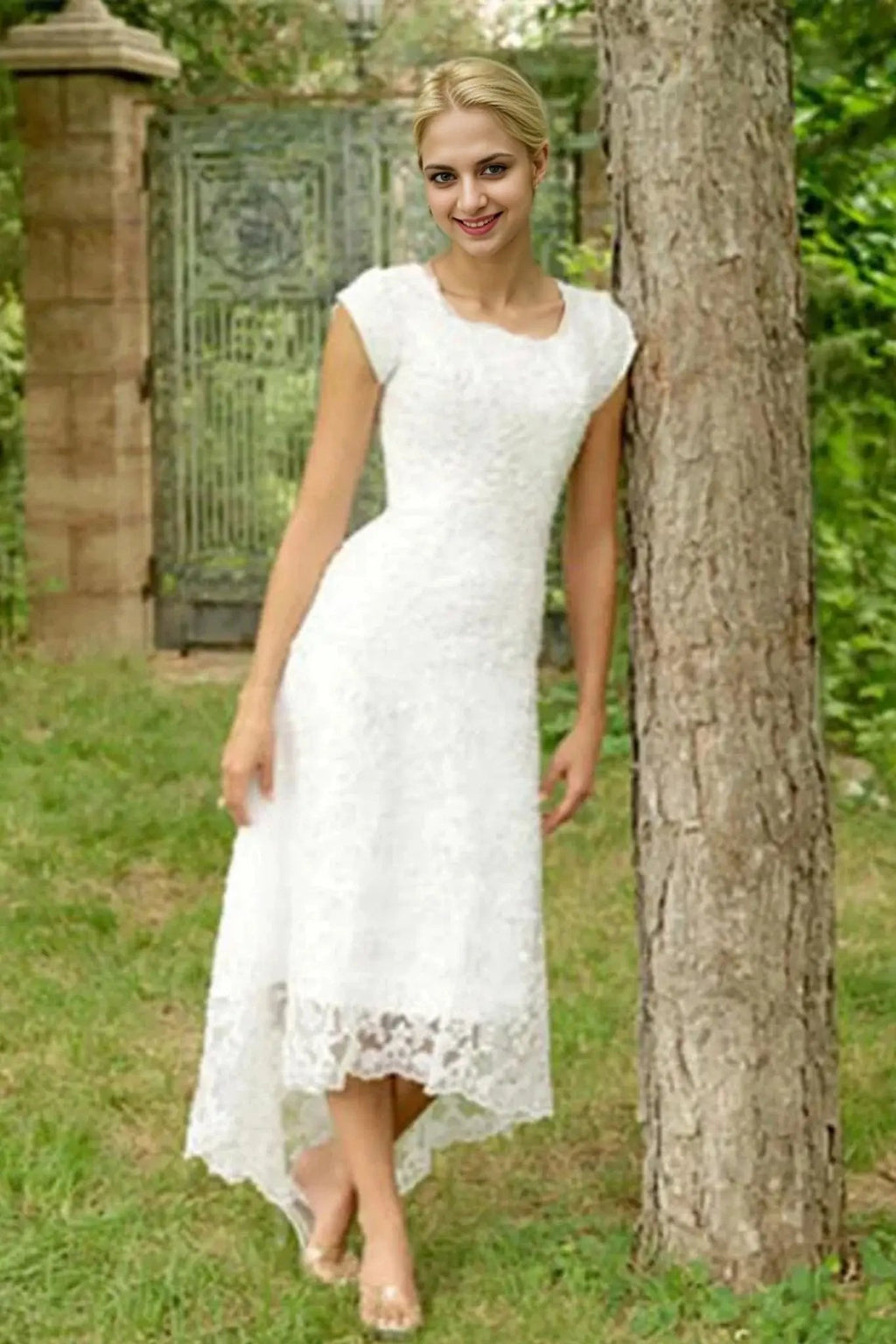 A-Line/Princess Lace Scoop Short Sleeves Asymmetrical Wedding Dresses