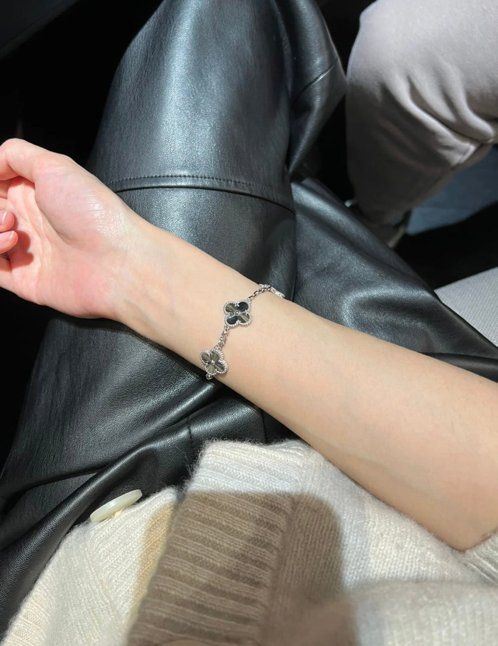 CLOVER 5 MOTIF SILVER BRACELET