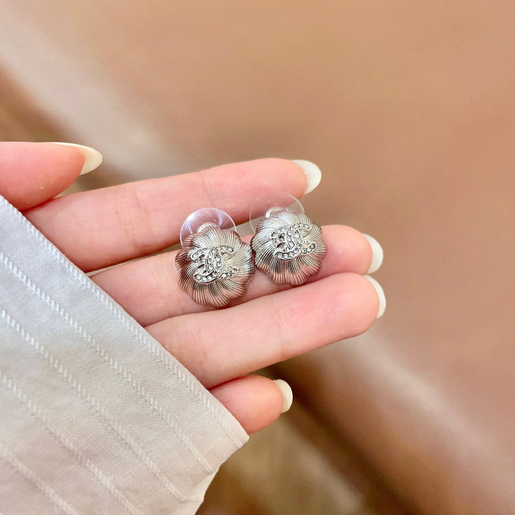 CC Flower Clip-On Earrings Crystal 659641