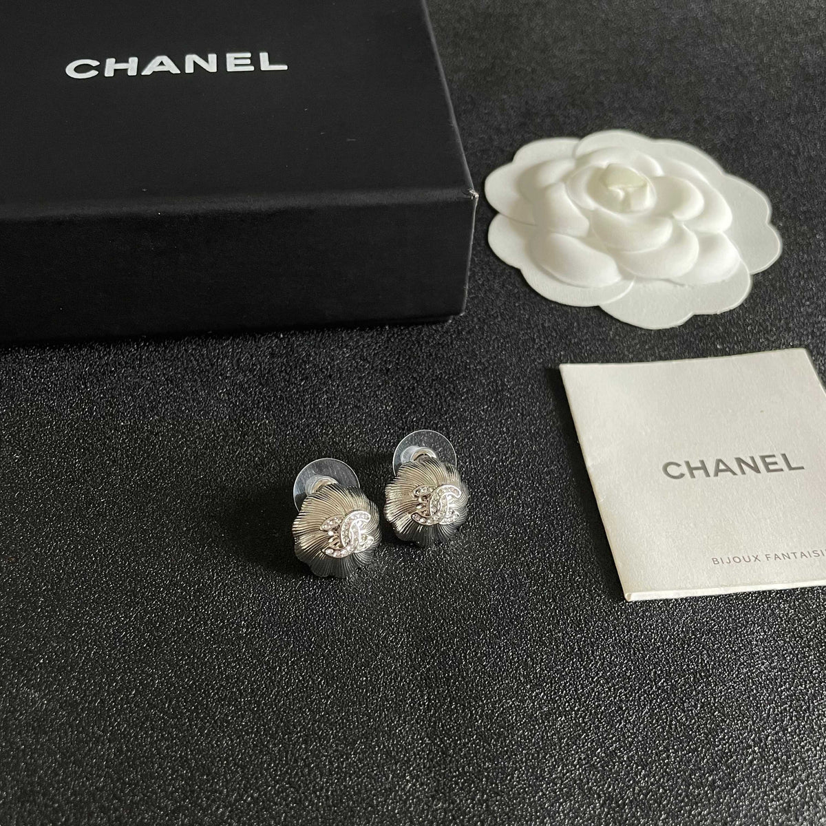 CC Flower Clip-On Earrings Crystal 659641