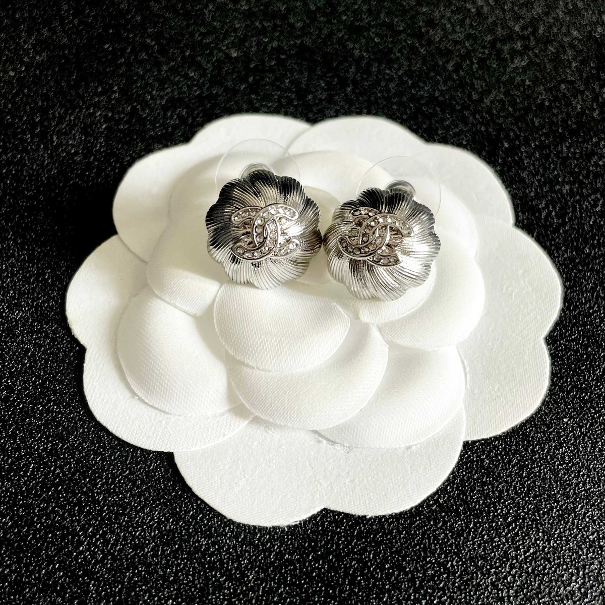 CC Flower Clip-On Earrings Crystal 659641