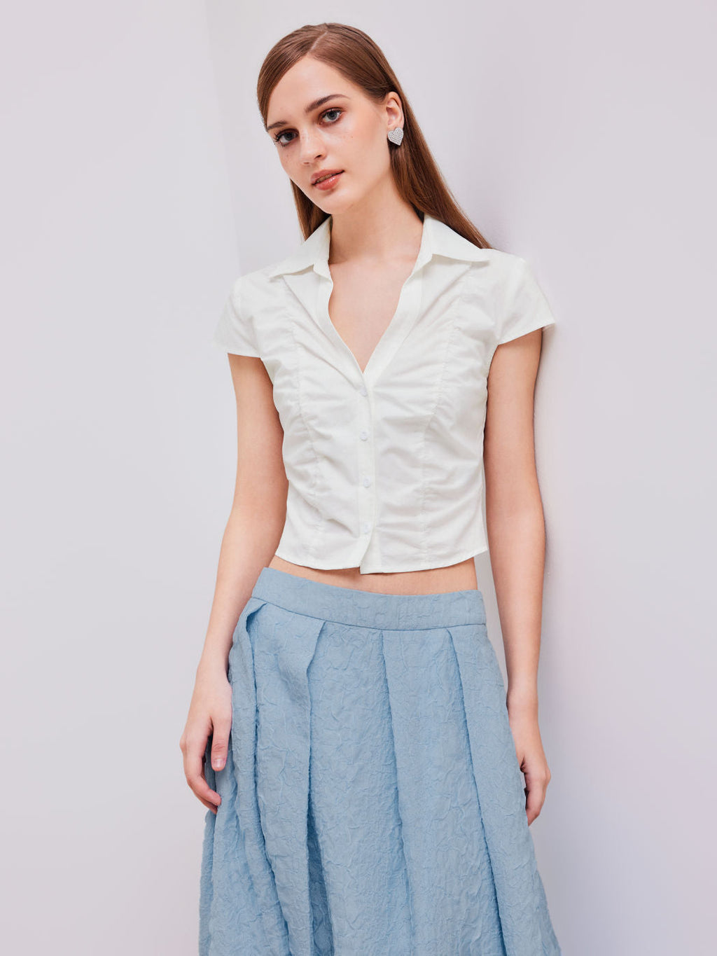 100% Cotton V-neck Solid Ruched Short Sleeve Shirt