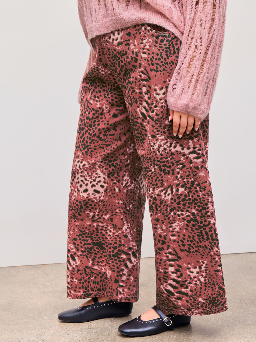 100% Cotton Mid Rise Leopard Pocket Wide Leg Trousers Curve & Plus