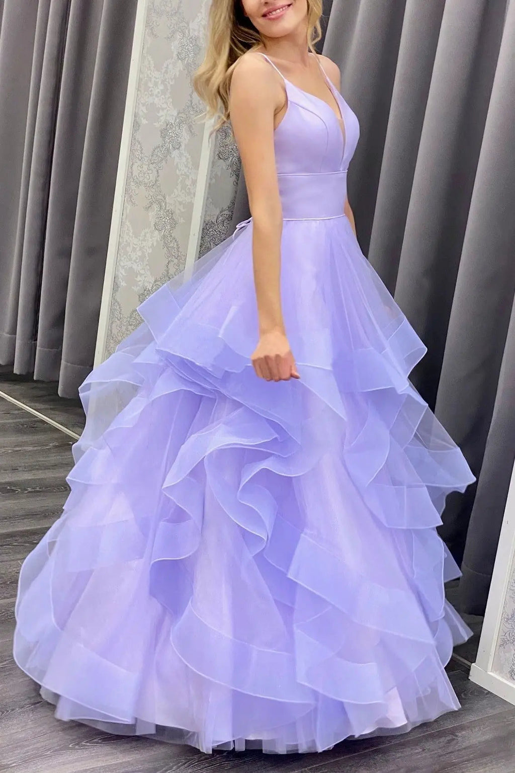 A-line V Neck Spaghetti Straps Long/Floor-Length Tulle Prom Dresses With Ruffles