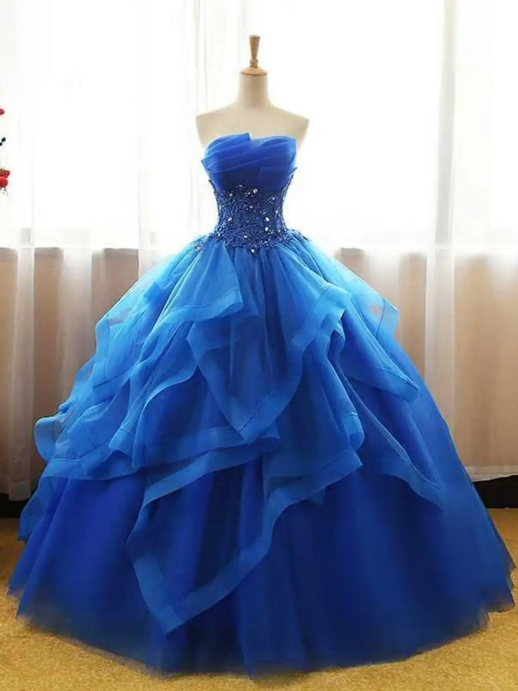 A-Line/Princess Tulle Off-the-Shoulder Sleeveless Applique Floor-Length Prom Dress