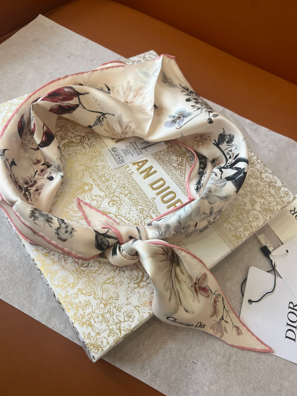 CD Diamond Scarf 110x35cm Ivory Colorful Mulberry Silk 262833