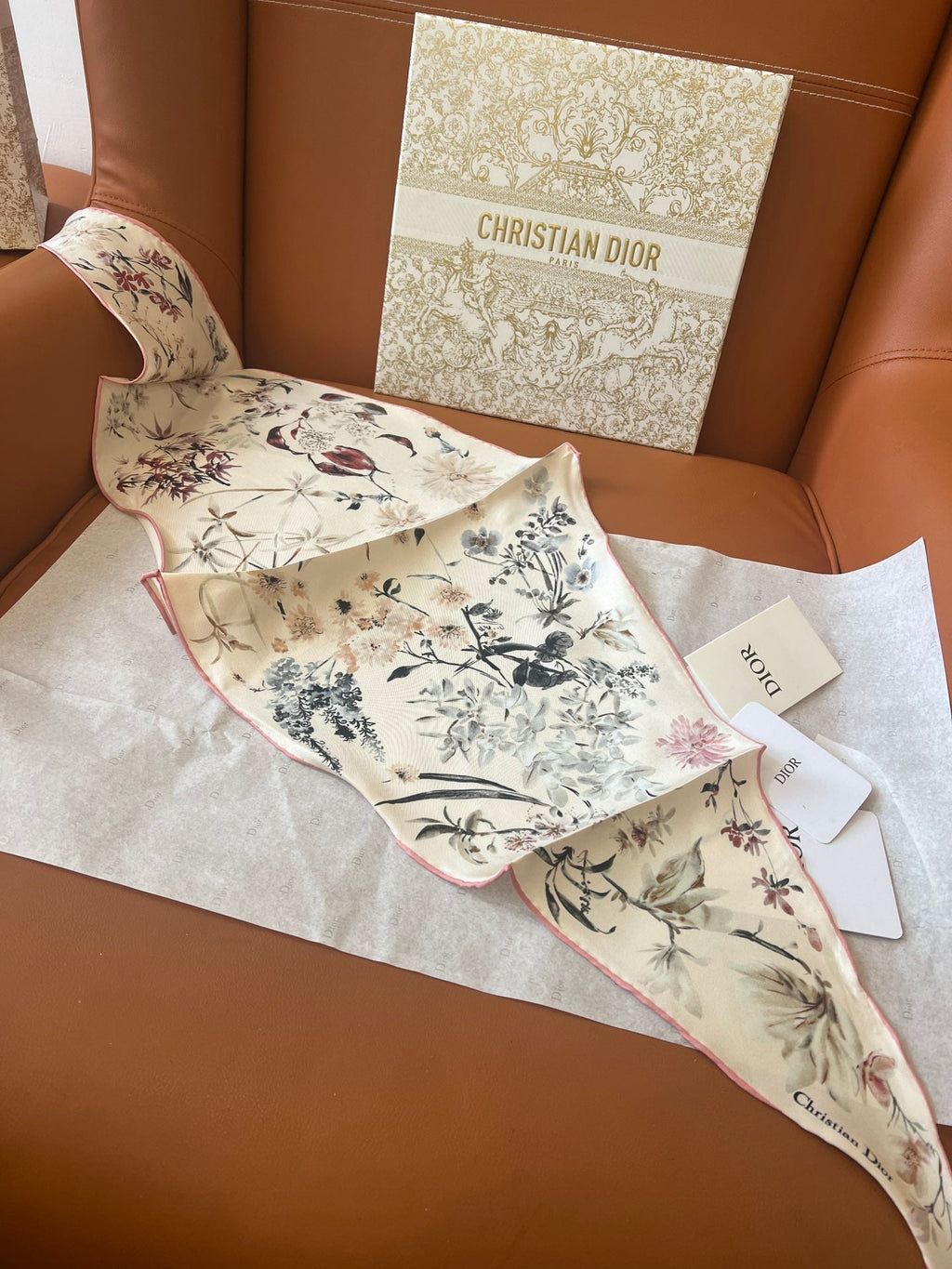 CD Diamond Scarf 110x35cm Ivory Colorful Mulberry Silk 262833