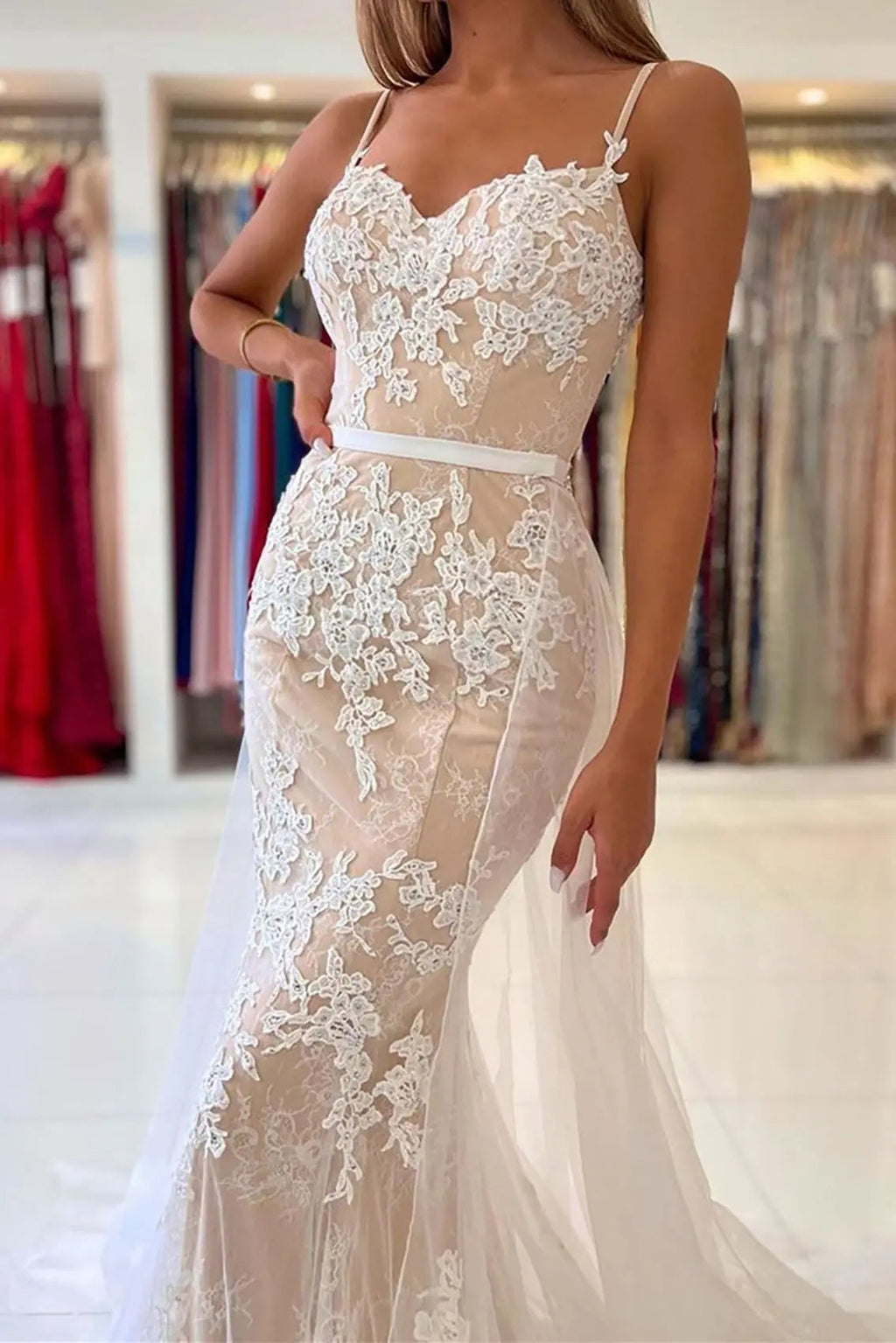 Trumpet/Mermaid Spaghetti Straps Court Train Lace Tulle Prom Dresses With Waistband