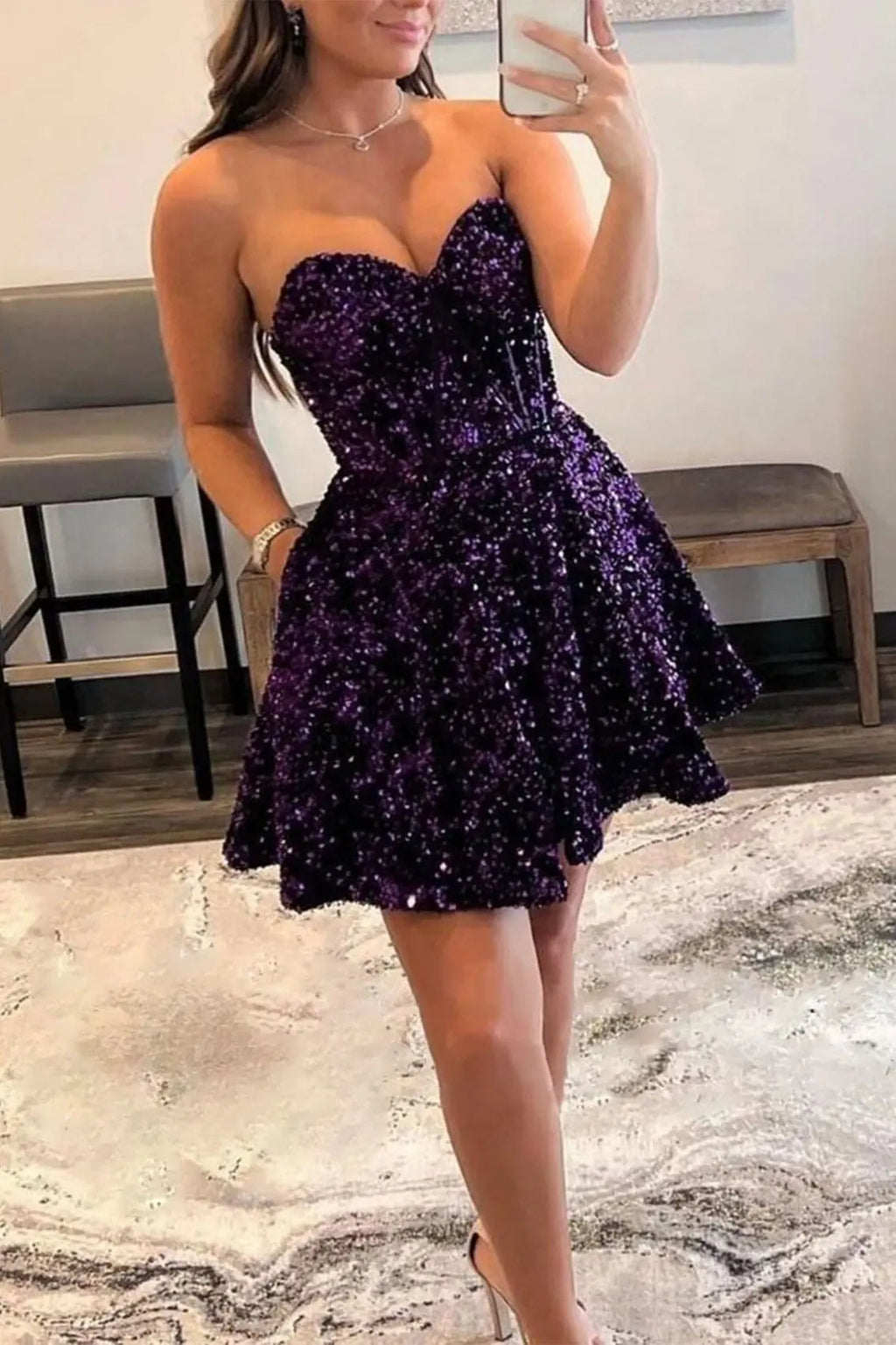 A-line Sweetheart Sleeveless Short/Mini Velvet Sequins Homecoming Dress with Pockets