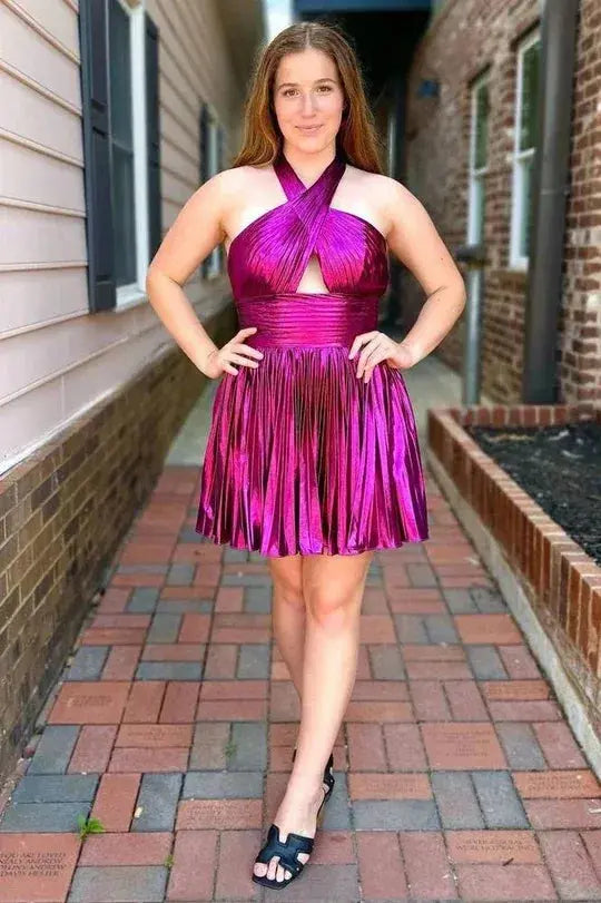 A-Line Metallic Golden Halter Neck Pleated Short Homecoming Dress