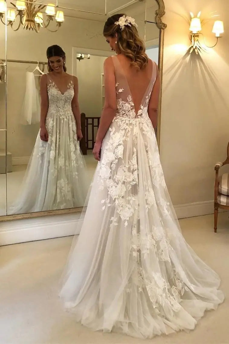 A-Line/Princess V-neck Sleeveless Sweep/Brush Train Applique Tulle Wedding Dresses