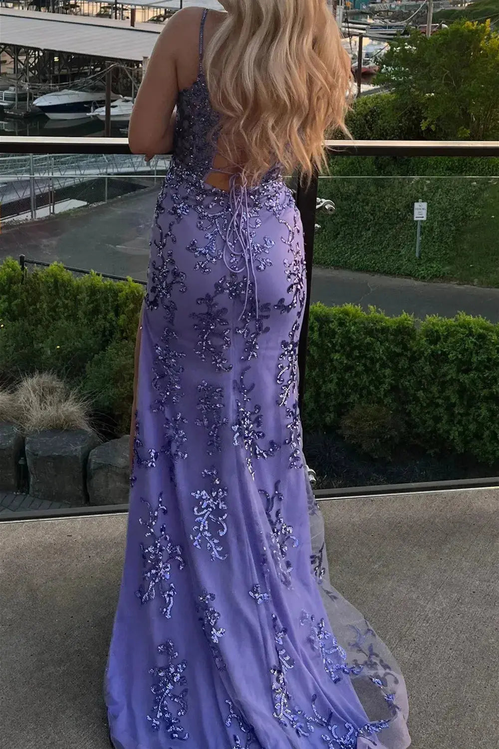 Sheath/Column Straps Sweep Train Lace Prom Dresses With Leg Slit
