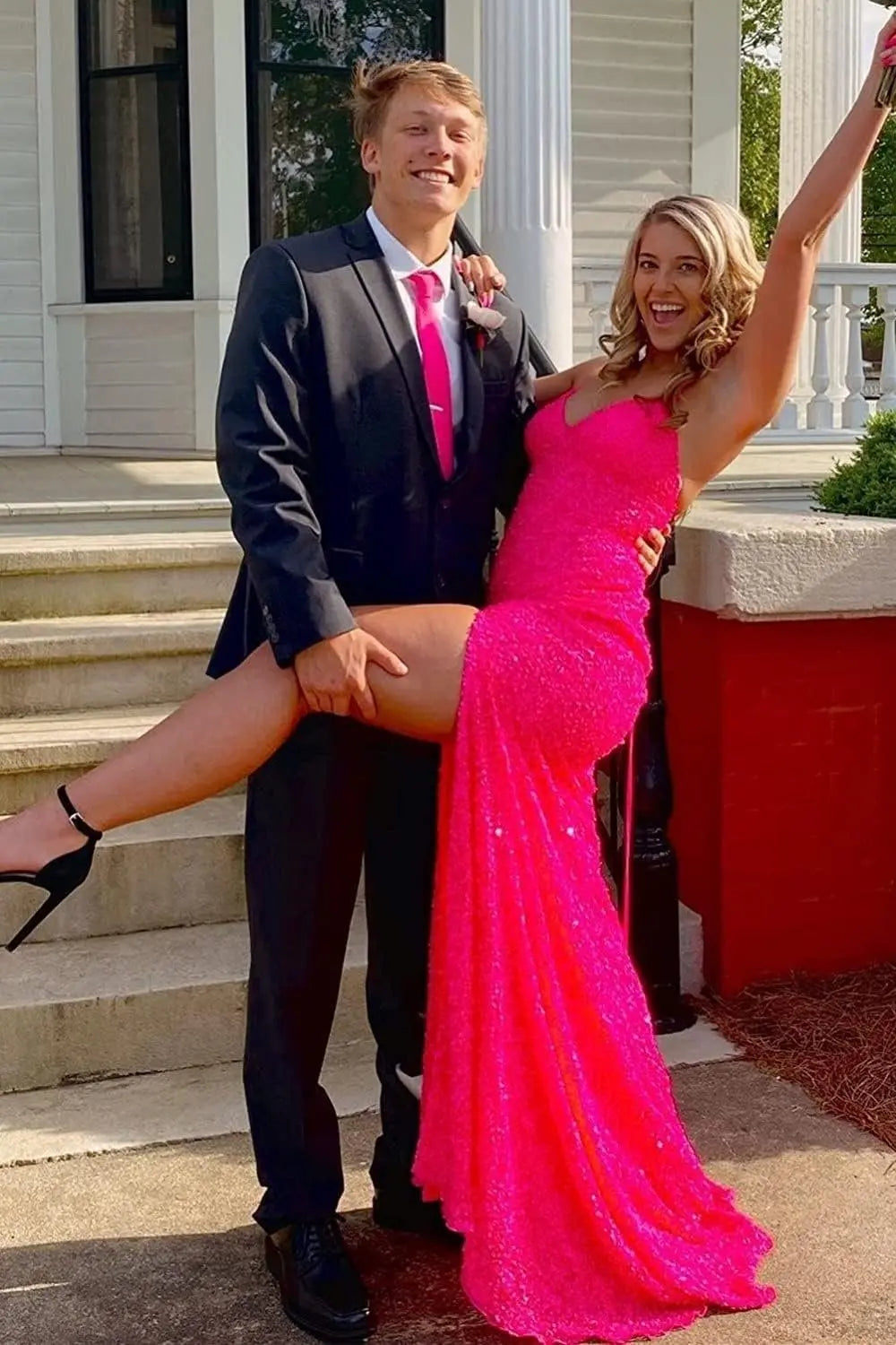 Trumpet/Mermaid V Neck Sleeveless Sweep Train Allover Sparkly Sequined Prom Dress With Split