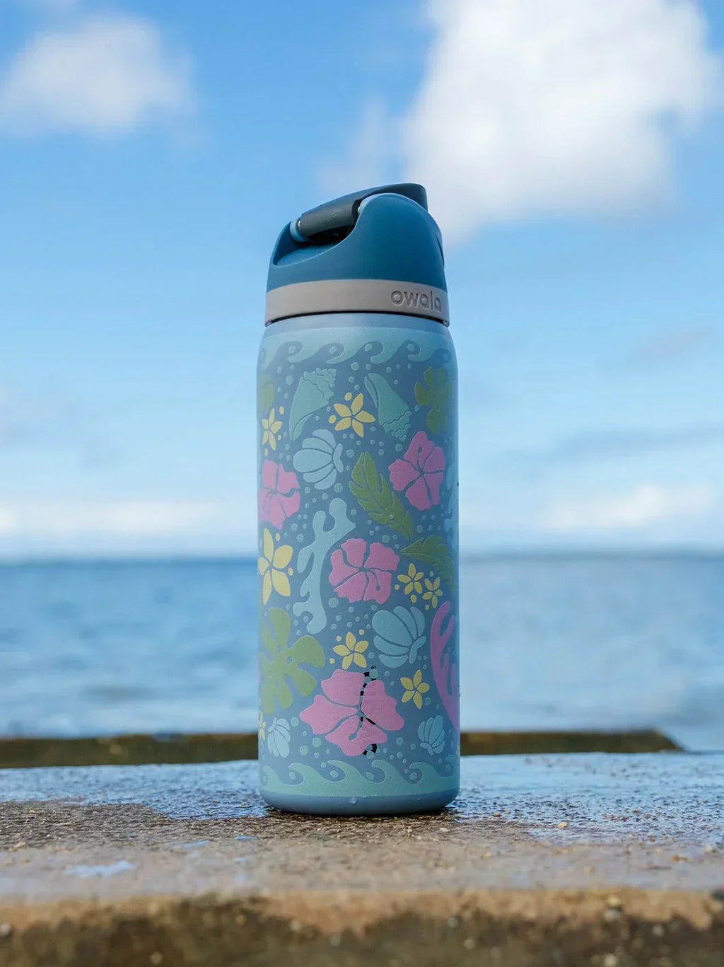 T&C Surf 32 oz Ocean Is Life Owala