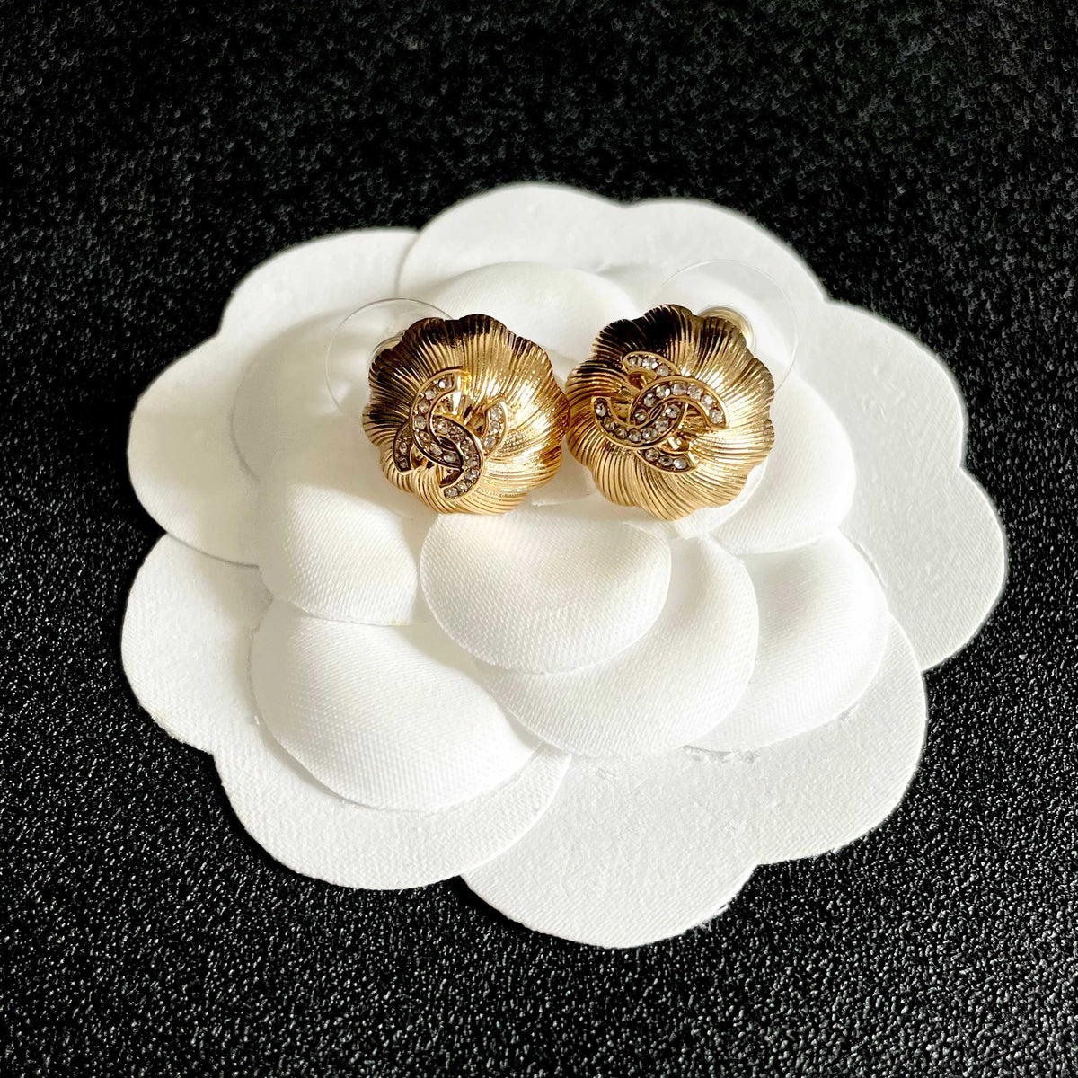 CC Flower Clip-On Earrings Crystal 659641