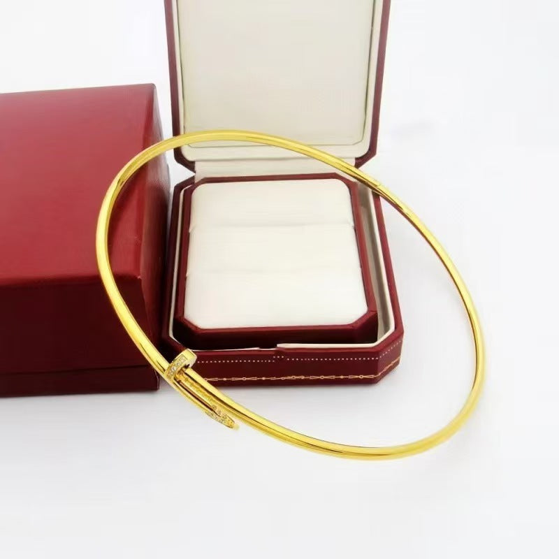 Juste Un Clou Necklace