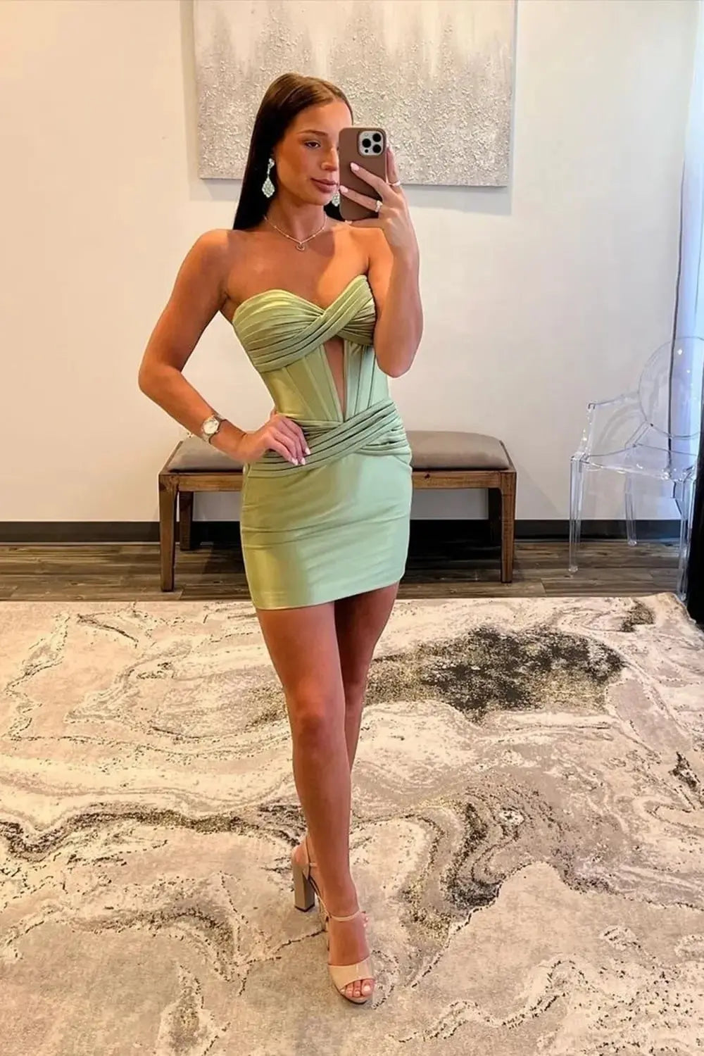 Trendy Burgundy Strapless Satin Sheath Short Homecoming Dress