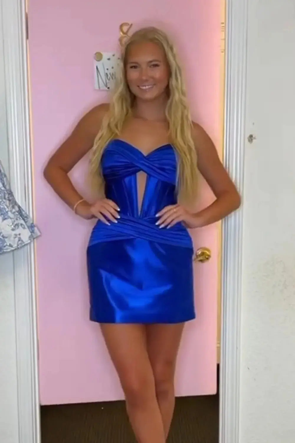 Trendy Burgundy Strapless Satin Sheath Short Homecoming Dress