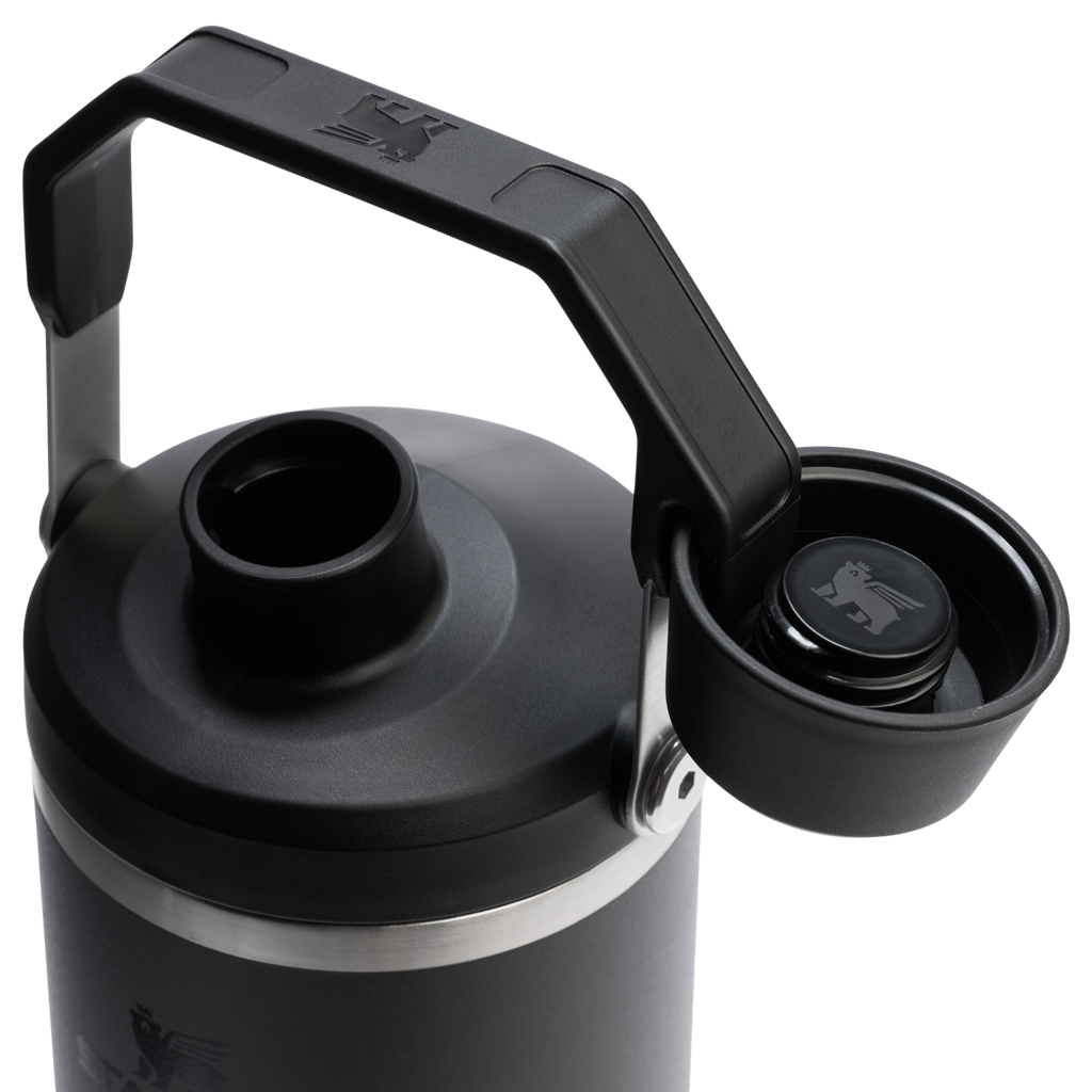 The IceFlow™ Tumbler with Fast Flow Lid D106L