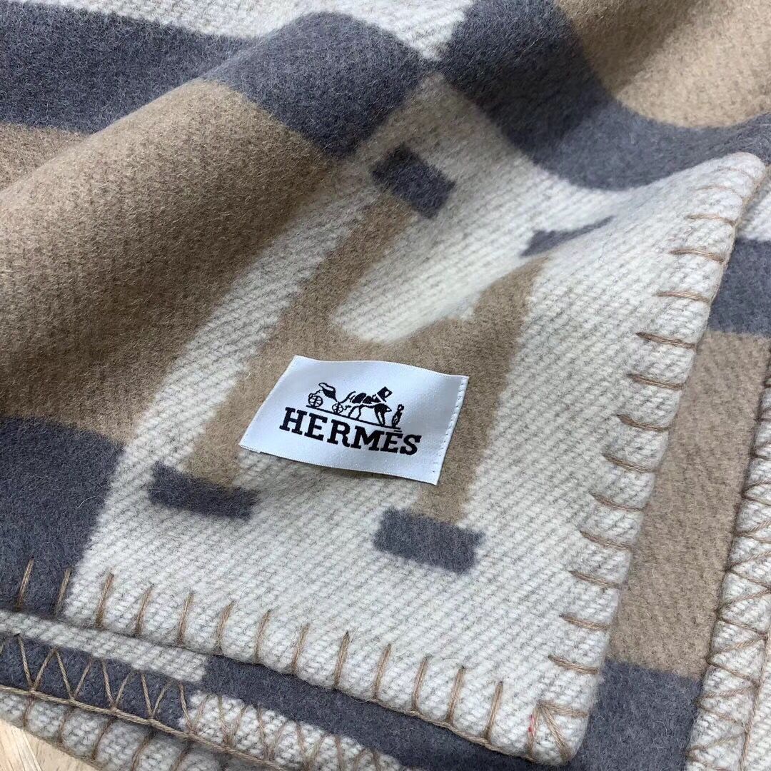 HM Avalon Throw Blanket Natural Wool Cashmere