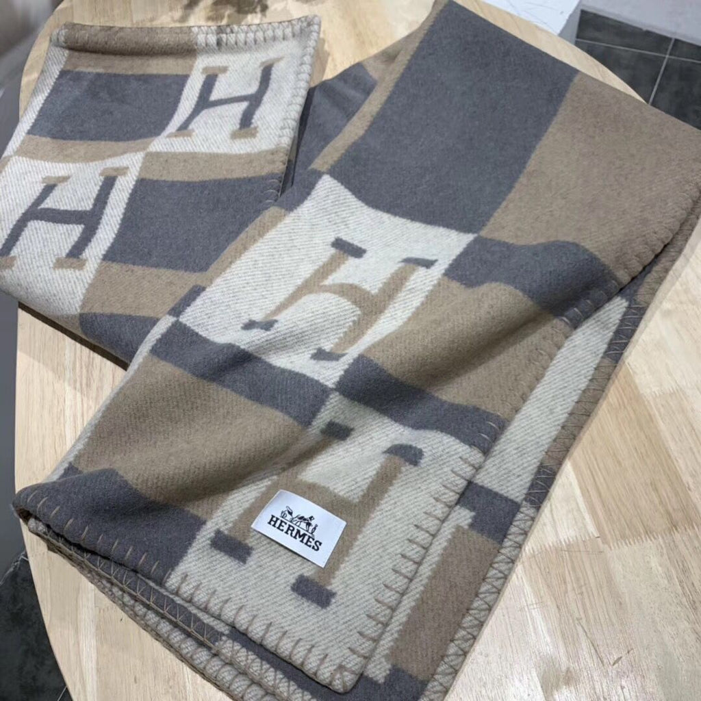 HM Avalon Throw Blanket Natural Wool Cashmere