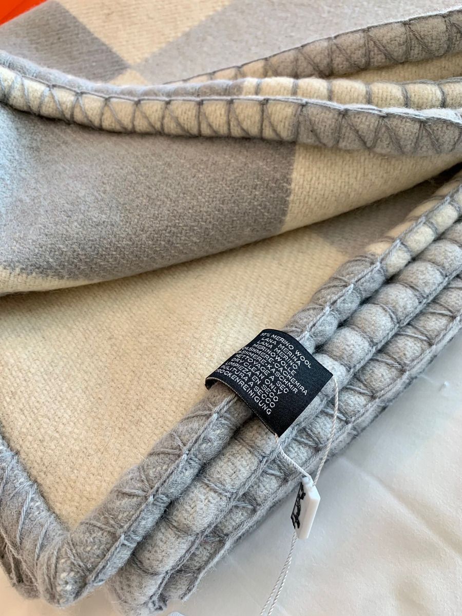 HM Drapeau Blanket Acier and Perle Wool Cashmere
