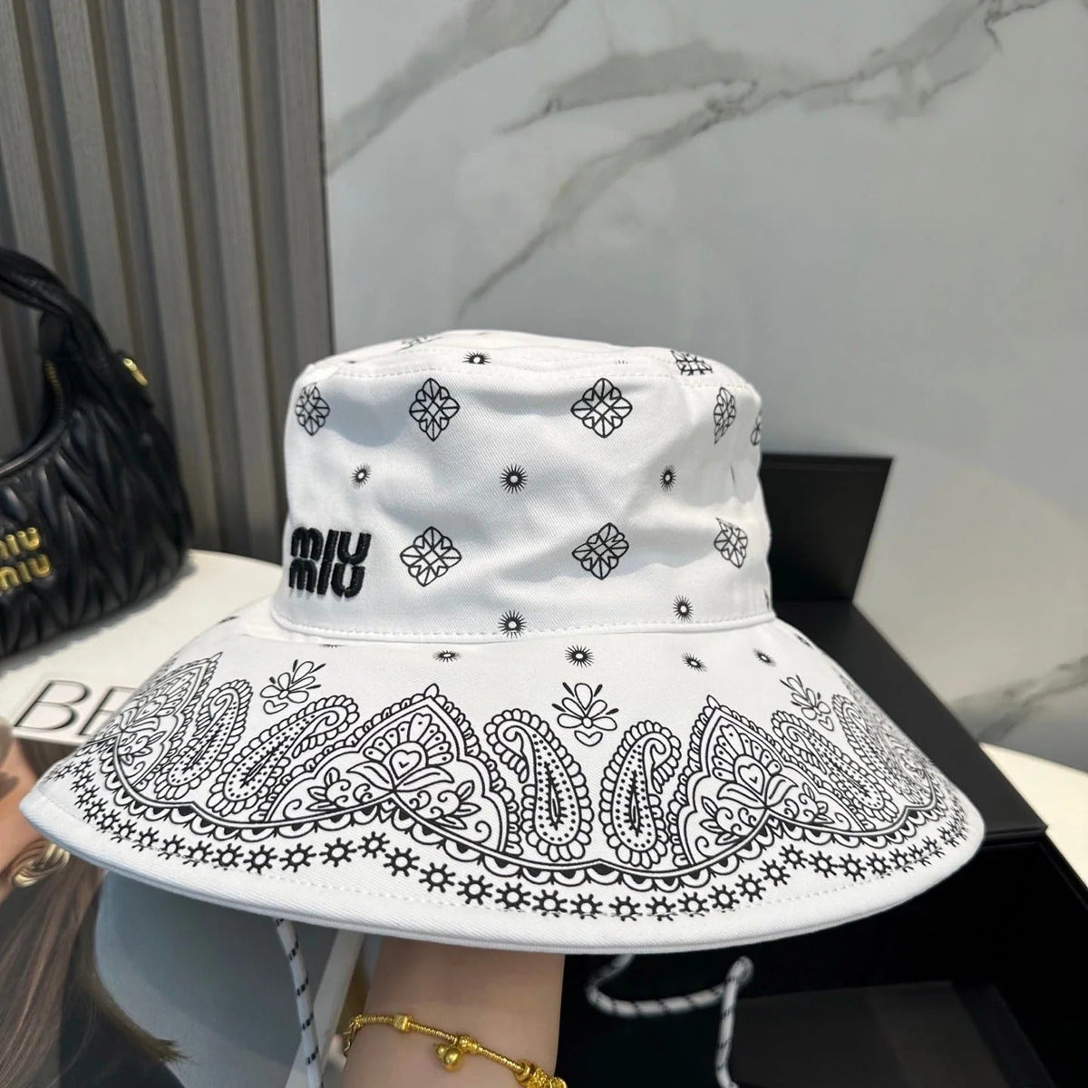 Miumiu Bandana Pattern And Embroidered Logo Wide-brimmed Hat 229395