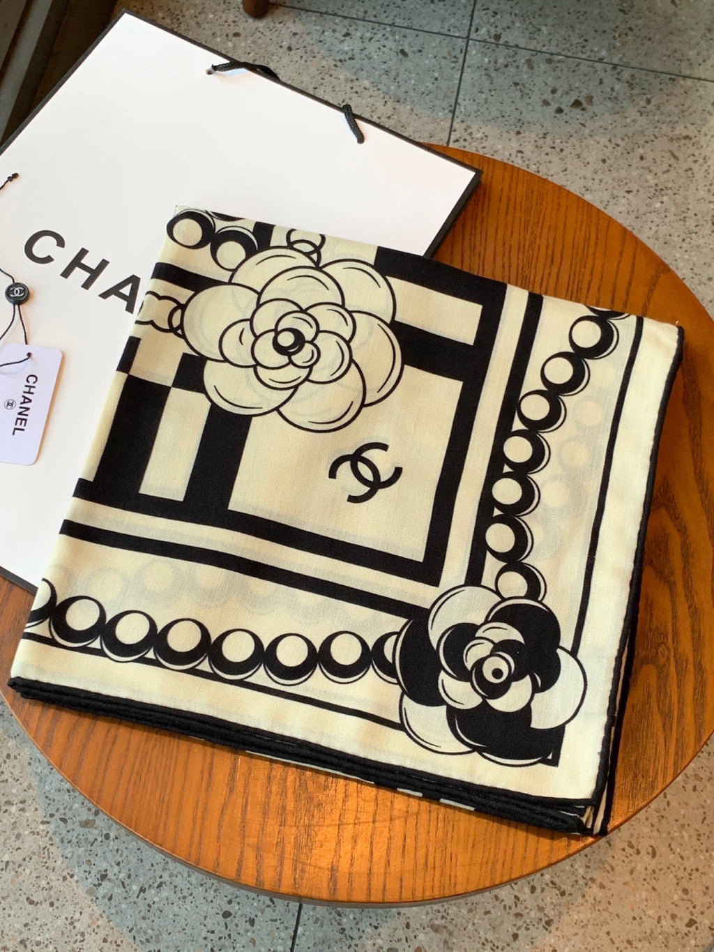 Chanel 26s Scarf 135 In Cashmere And Silk 306114