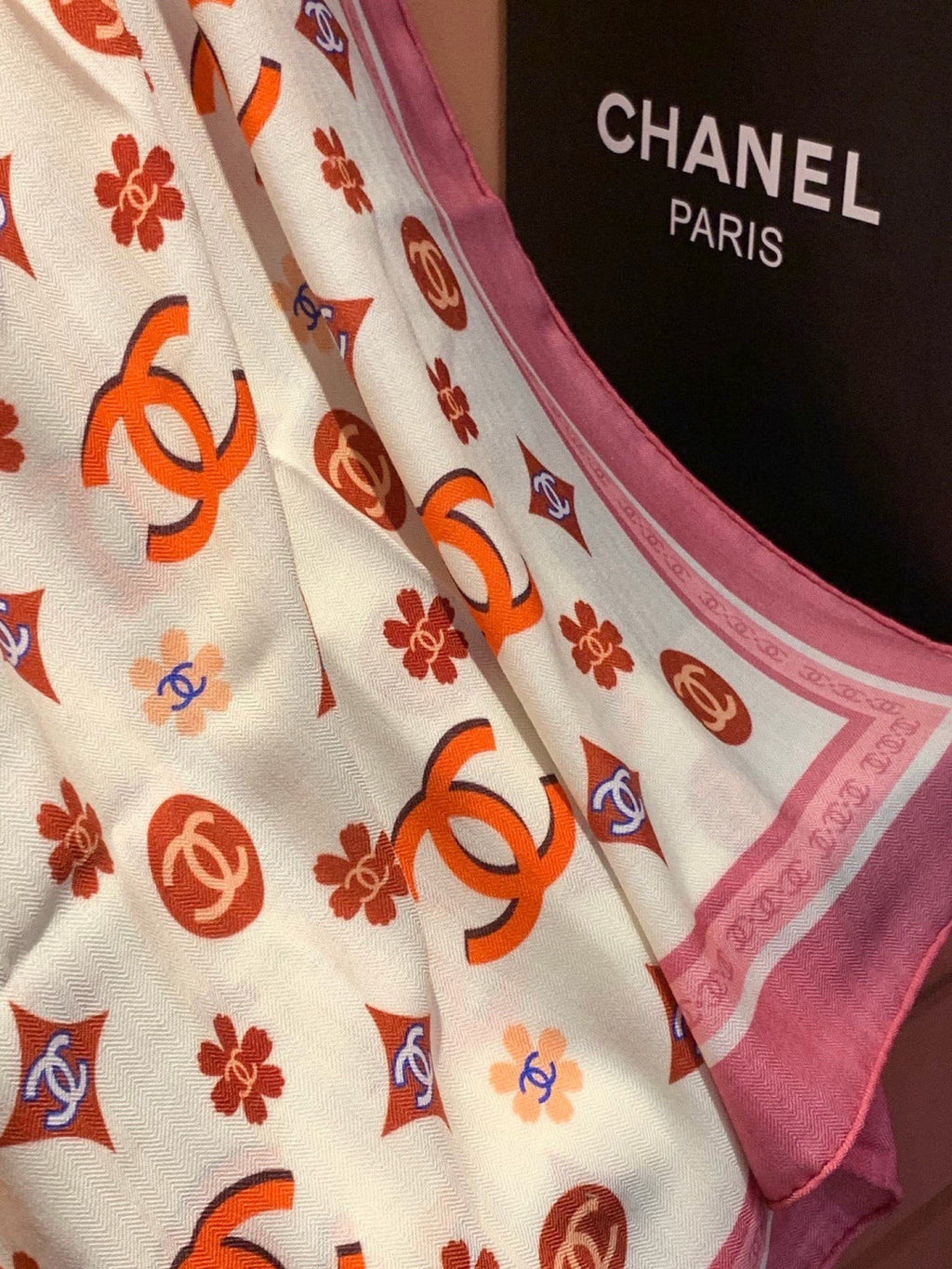 Chanel 26s Scarf 140 In Cashmere Silk 306123