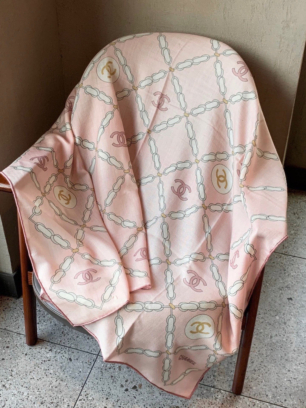 Chanel 26s Scarf 140 In Cashmere Silk 306125