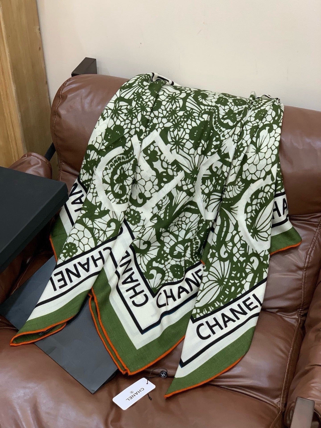 Chanel 26s Scarf 140 In Cashmere Silk 306133