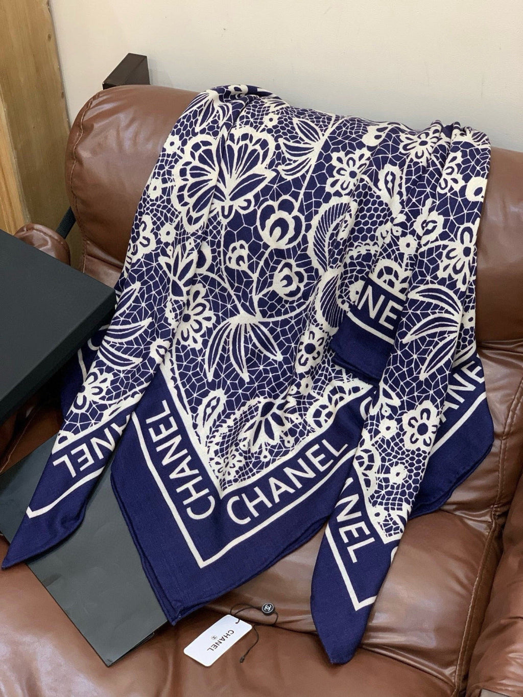 Chanel 26s Scarf 140 In Cashmere Silk 306138