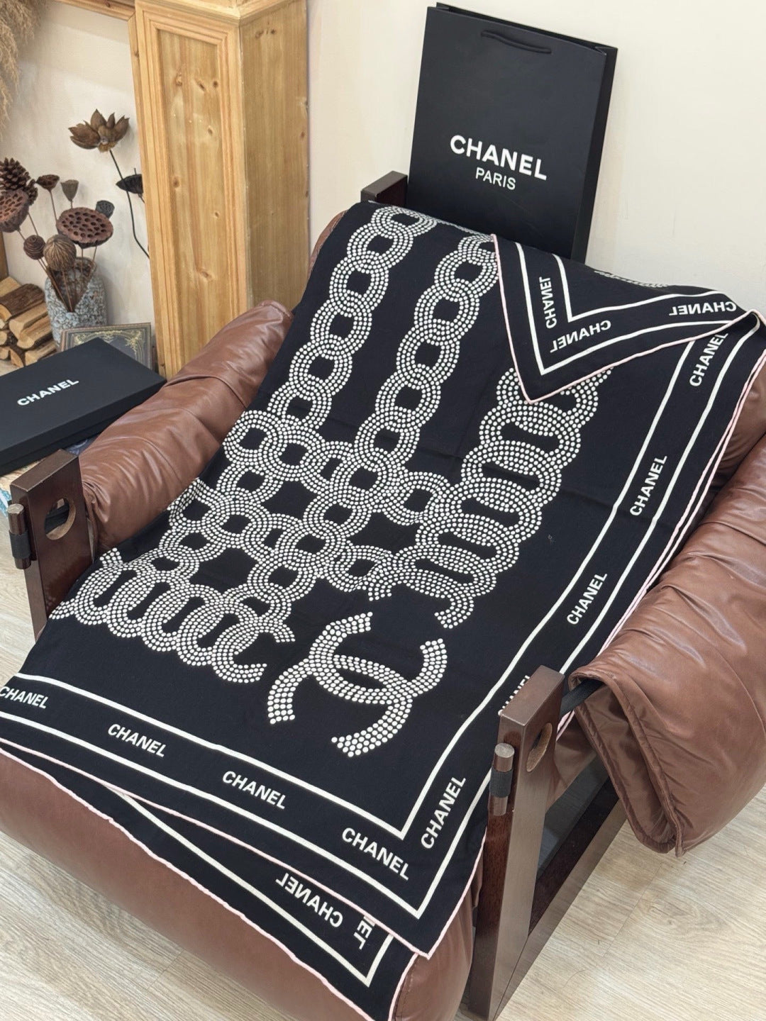 Chanel 26s Scarf 140 In Cashmere Silk 309308