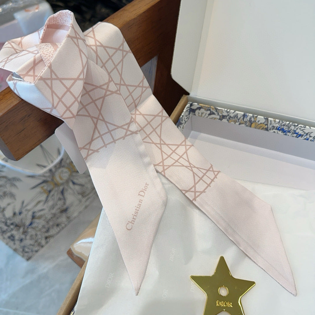 CD Twilly Mini Scarf 105 Light Pink Silk Twill 147671