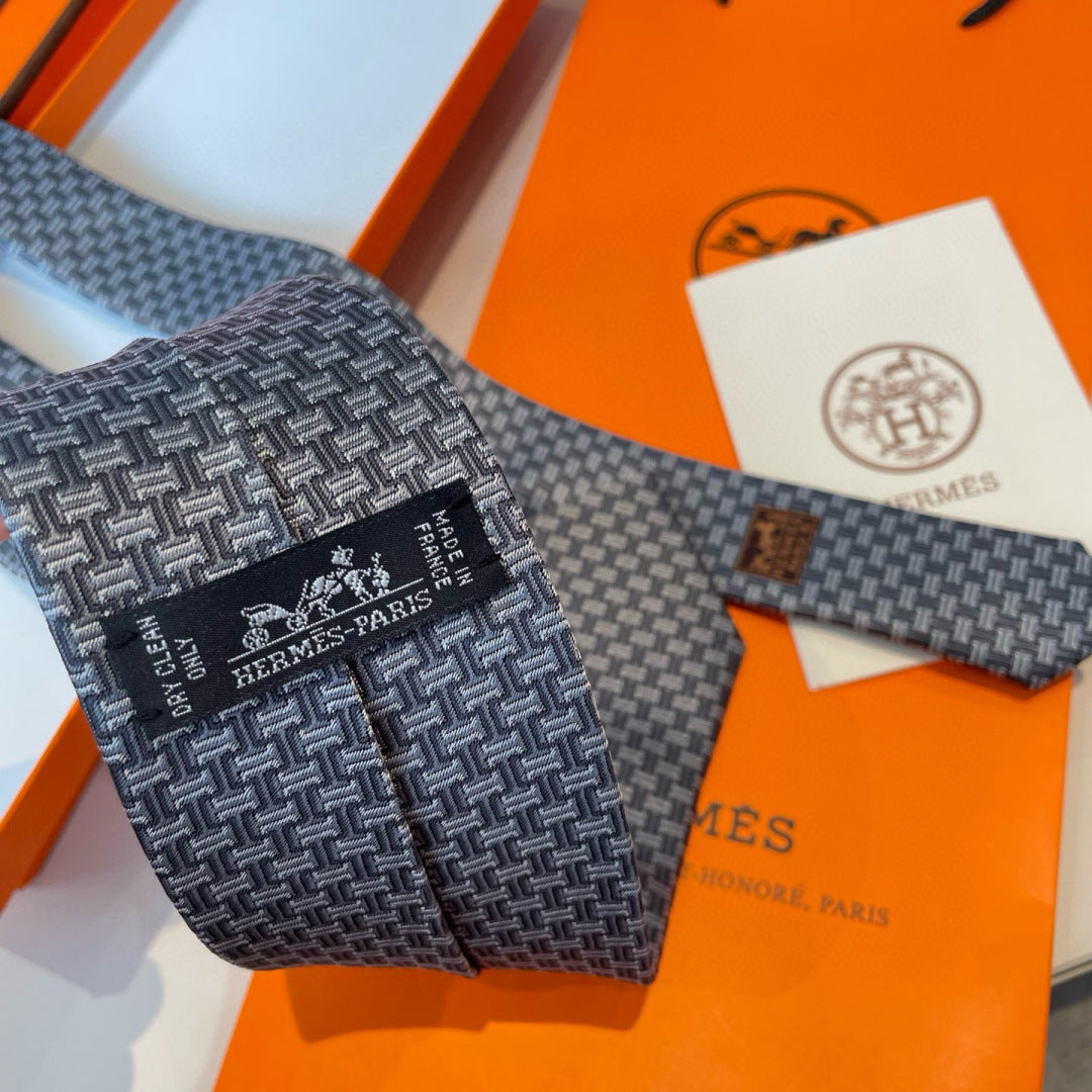 HM Maze Escape Tie Grey Twill Silk 212118