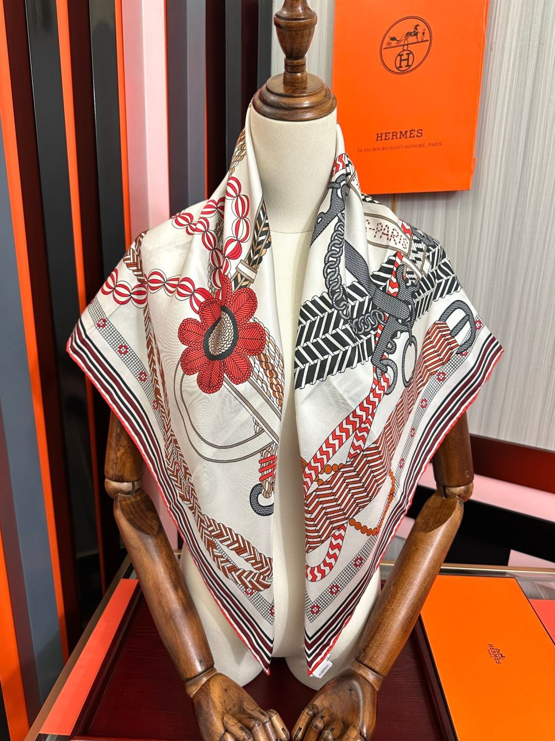 HM Scarf 90x90 Colorful Twill Silk 461777