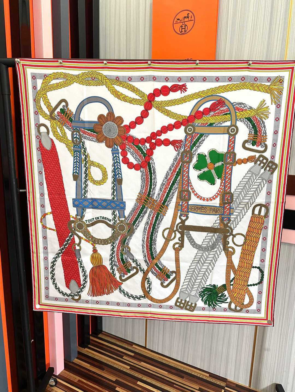HM Scarf 90x90 Colorful Twill Silk 461778