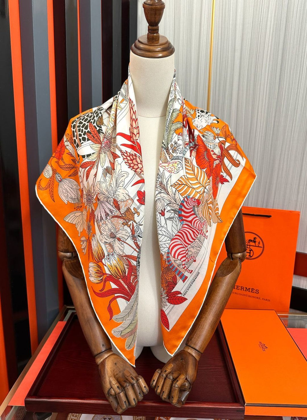 HM Scarf 90x90 Colorful Twill Silk 461774