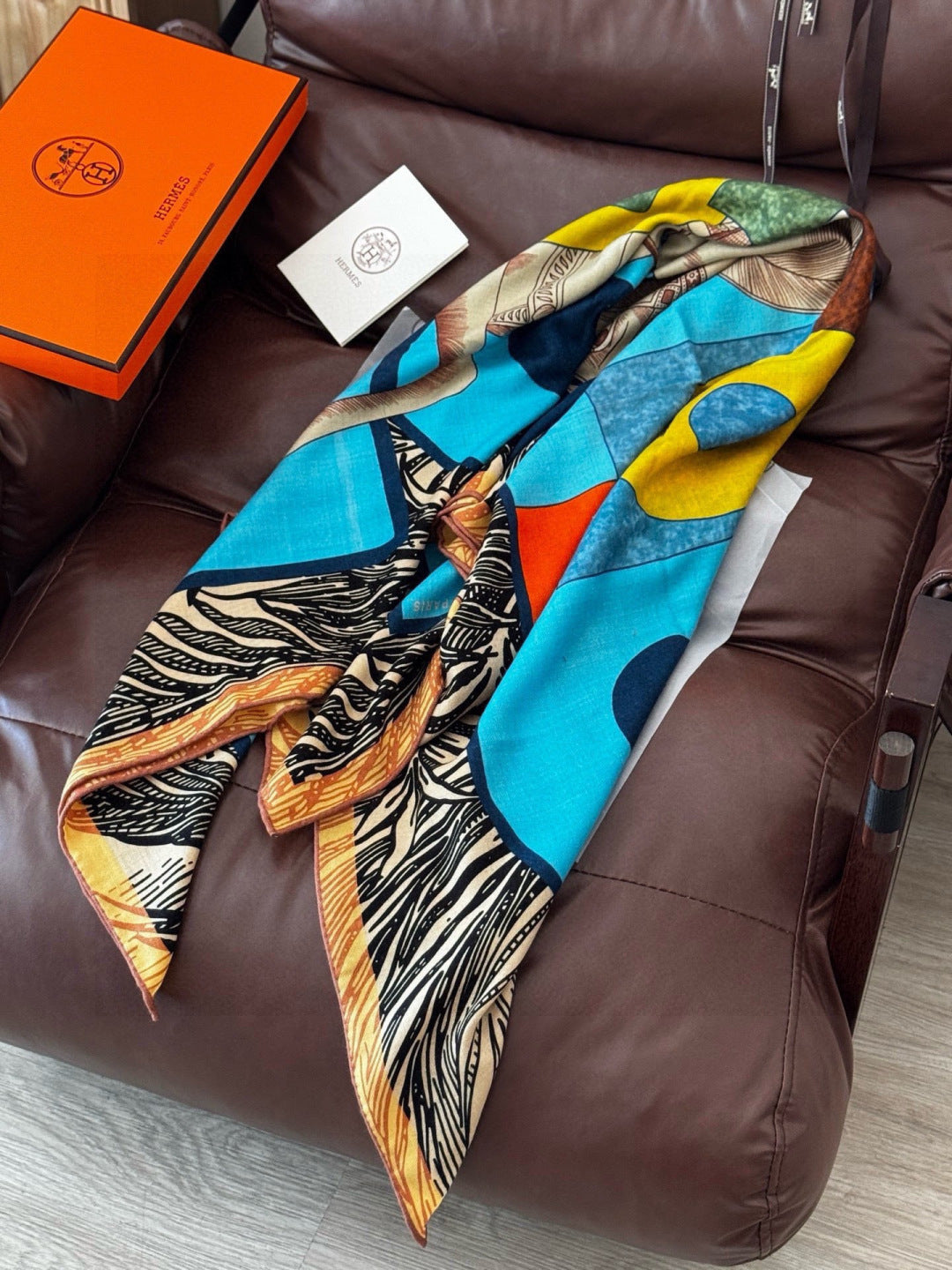 HM 26s Double-sided Scarf 140cm Bleu Yellow Silk Cashmere 153140