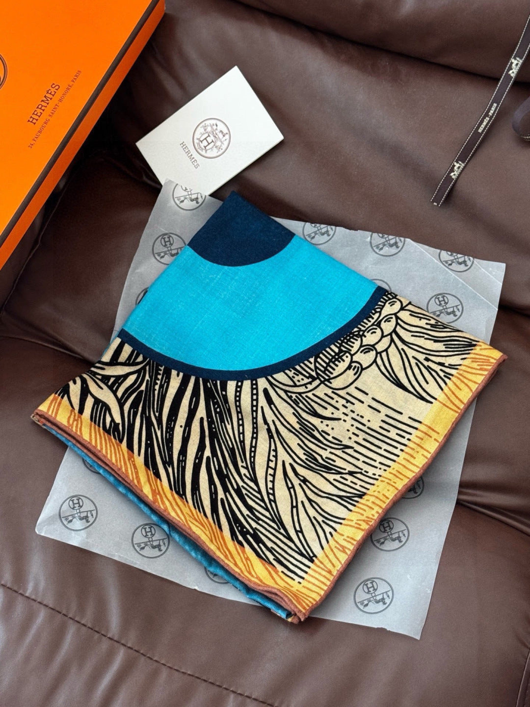 HM 26s Double-sided Scarf 140cm Bleu Yellow Silk Cashmere 153140