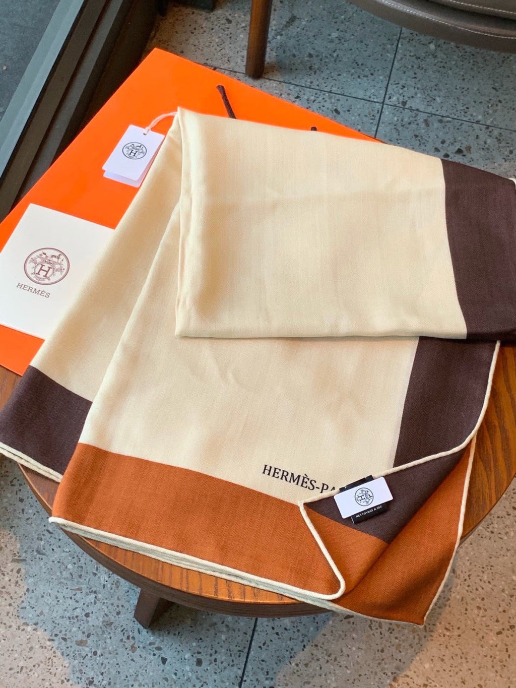 HM 26s Scarf 140 In Cashmere And Silk 304243