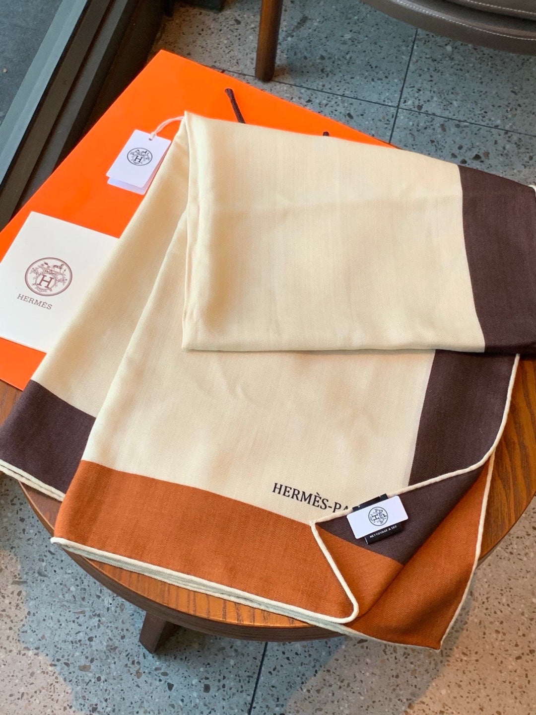 HM 26s Scarf 140 In Cashmere And Silk 304243