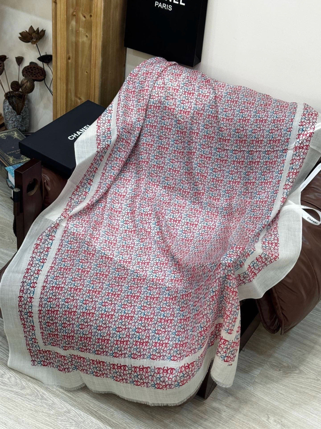 Chanel 26s Scarf 100 x 200 cm In Cashmere And Silk 306089