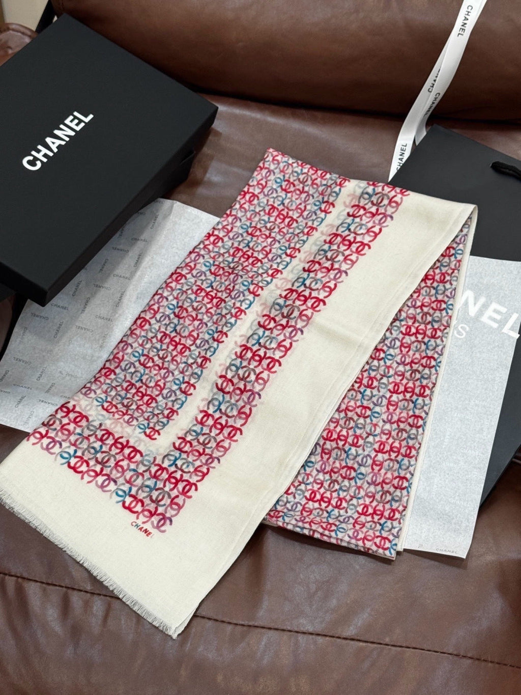 Chanel 26s Scarf 100 x 200 cm In Cashmere And Silk 306089