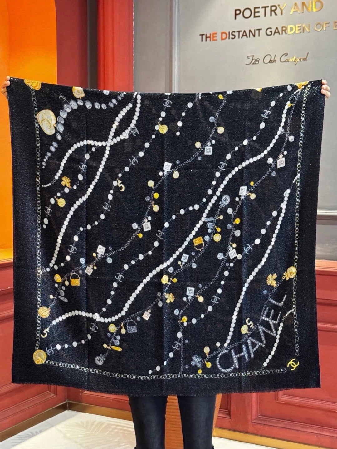 Chanel 26s Scarf 100 x 200 cm In Cashmere And Silk 307227