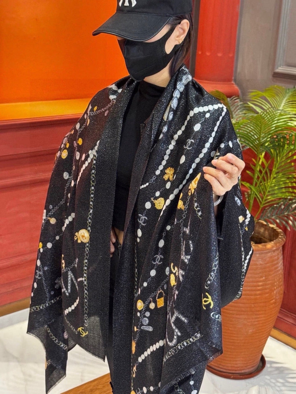Chanel 26s Scarf 100 x 200 cm In Cashmere And Silk 307227
