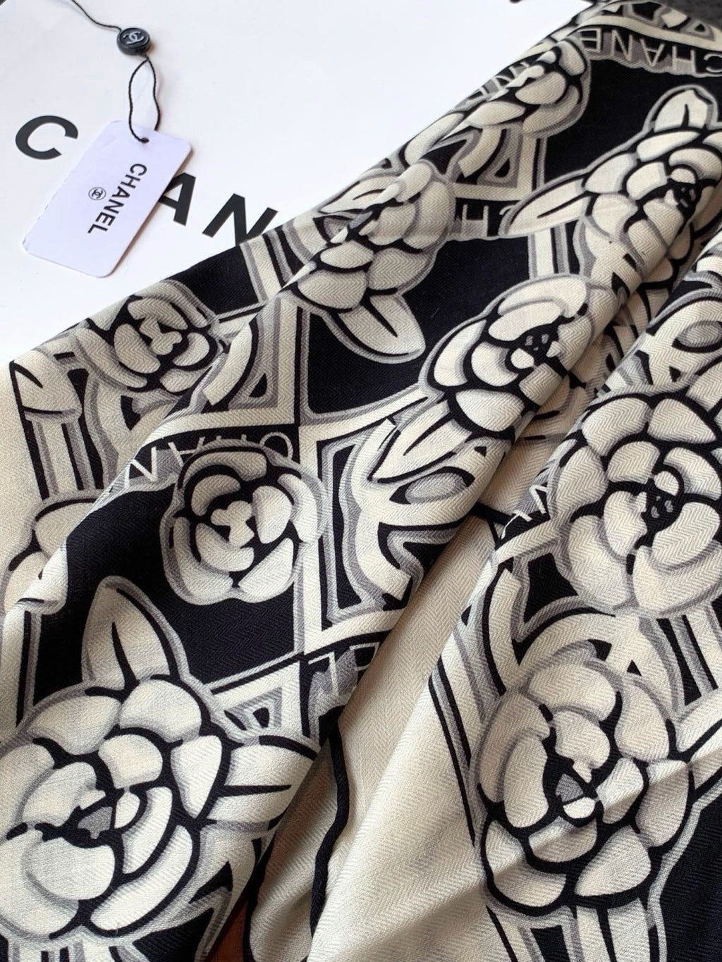 Chanel 26s Scarf 140 In Cashmere Silk 309373