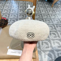 BERET HAT IN WHITE WOOL TWEED 430010