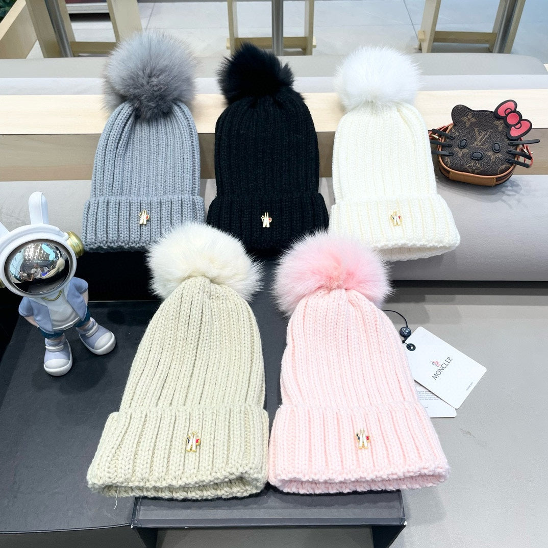 WOOL BEANIE WITH POM POM LIGHT GRAY 435050