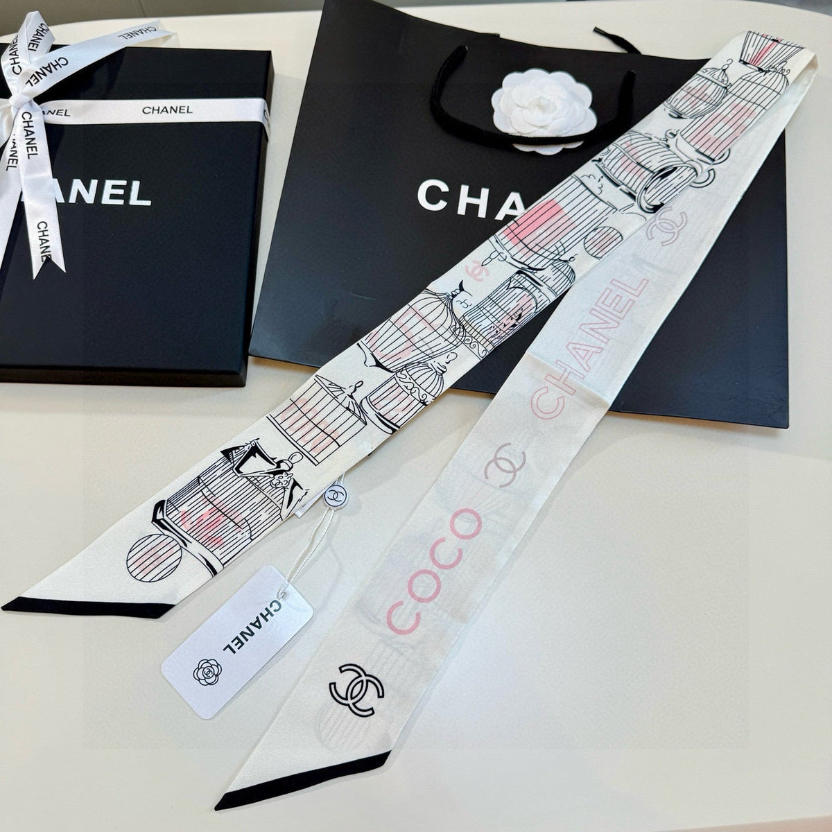 CC Twilly Mini Scarf 120cm White Mulberry Silk 929777